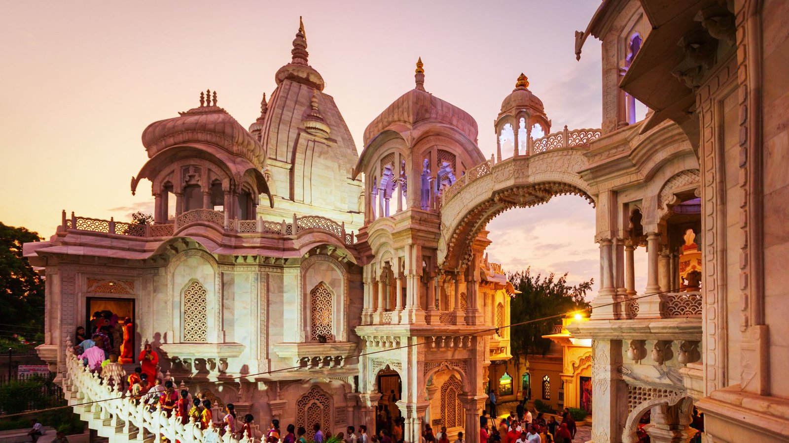 Agra & Mathura-Vrindavan Overnight Tour From Delhi mobile image 4